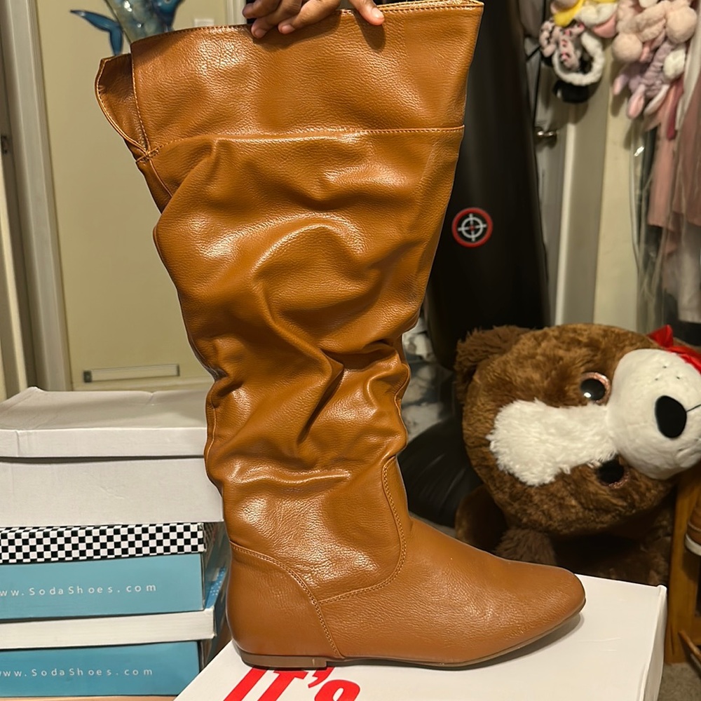 New It’s Fashion boots size 10 wide for women with full size legs and thighs.